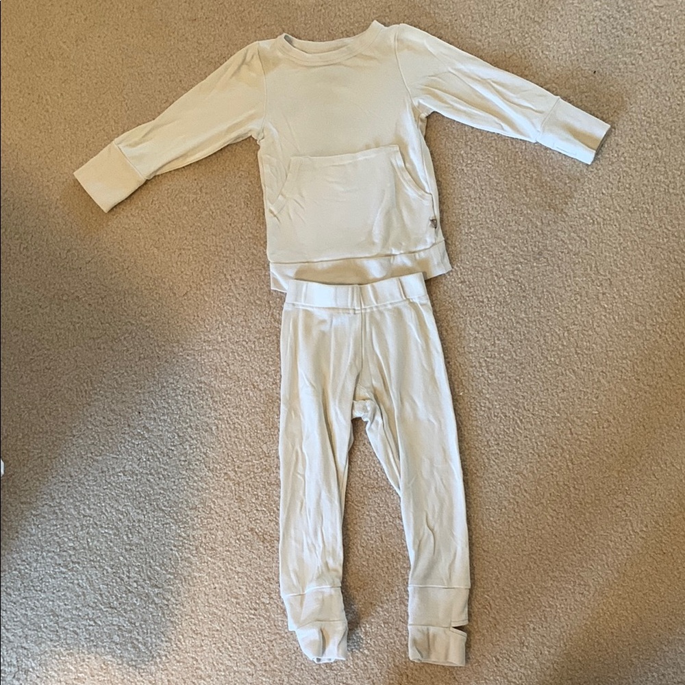 Goumi Cozy Cream Kids Pajamas